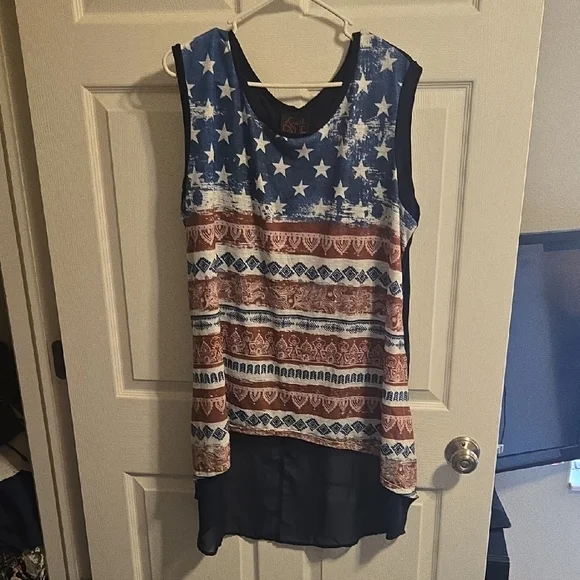 Plus Tunic - Picture 1 of 7